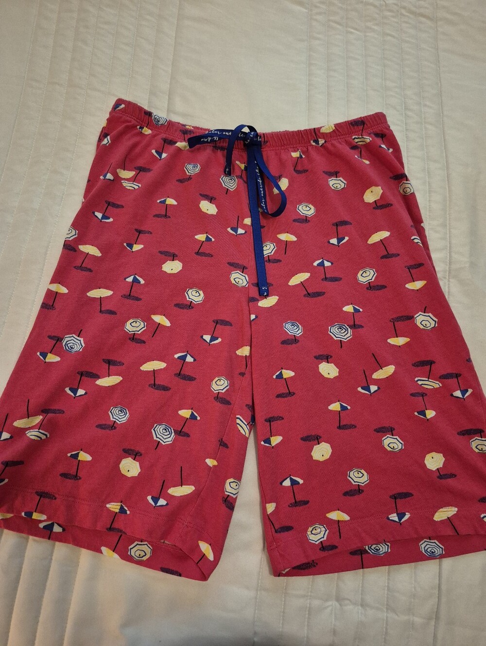 HUE Rasberry Umbrella Print Knee-Length Bermudas - Picture 4 of 6
